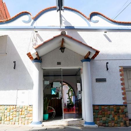Hostal Zeballos Tarija Luaran gambar