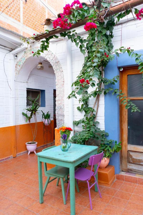 Hostal Zeballos Tarija Luaran gambar