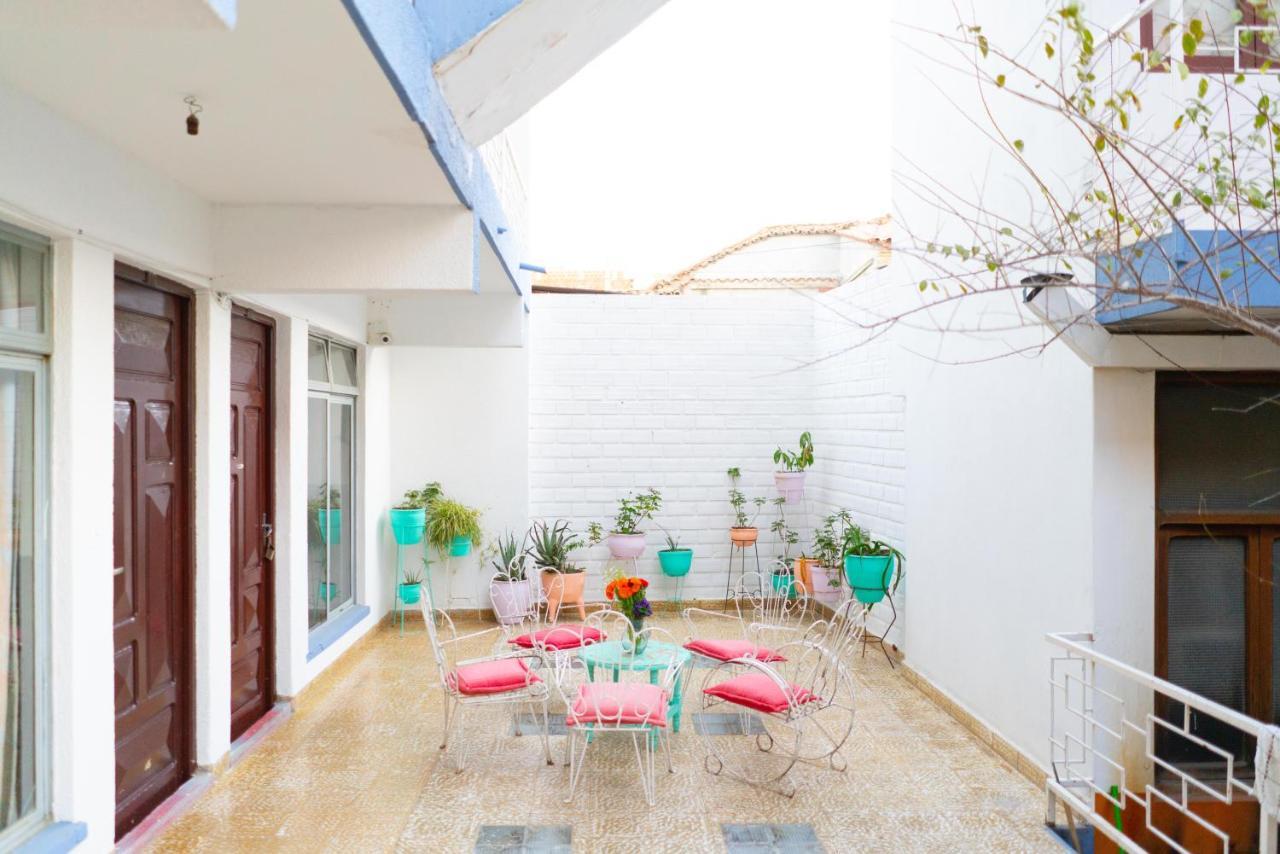 Hostal Zeballos Tarija Luaran gambar