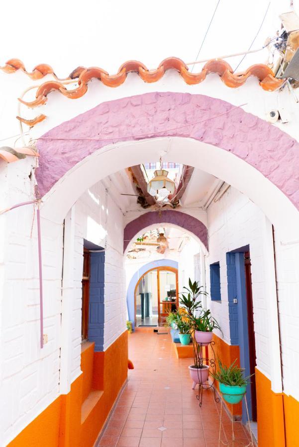 Hostal Zeballos Tarija Luaran gambar