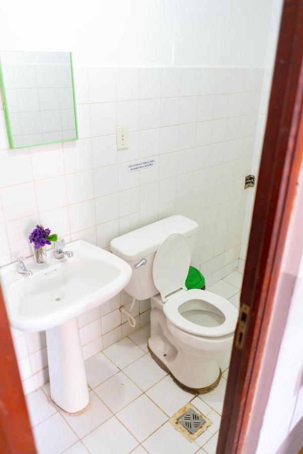 Hostal Zeballos Tarija Luaran gambar