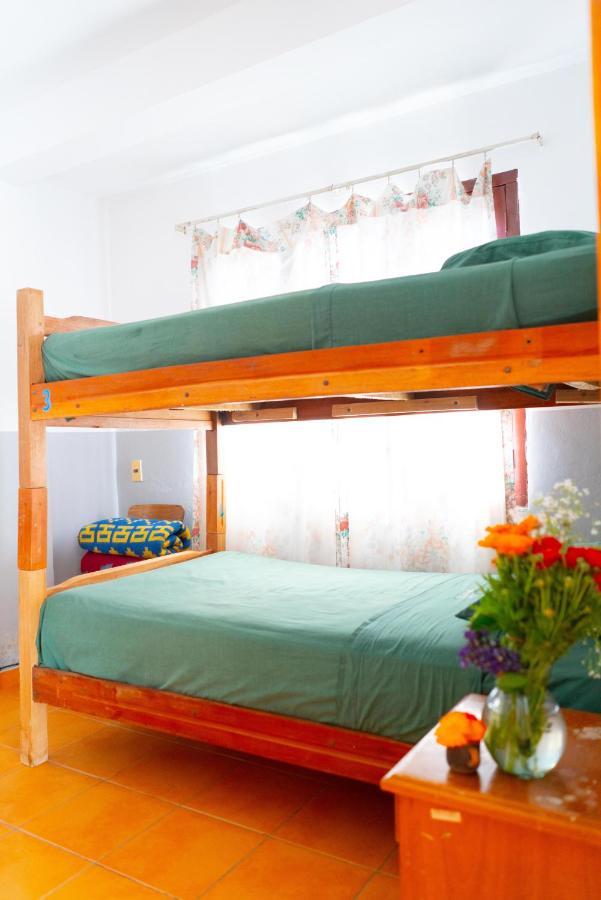 Hostal Zeballos Tarija Luaran gambar