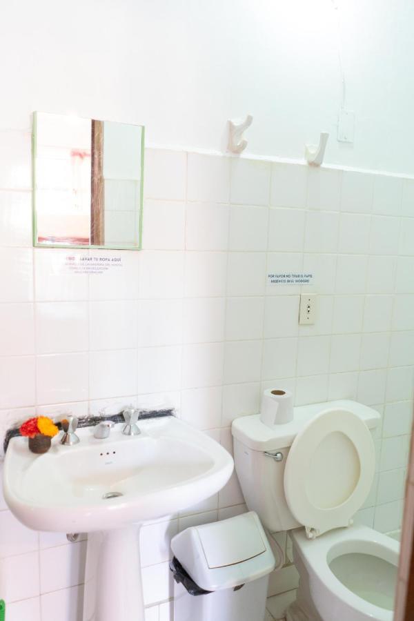 Hostal Zeballos Tarija Luaran gambar