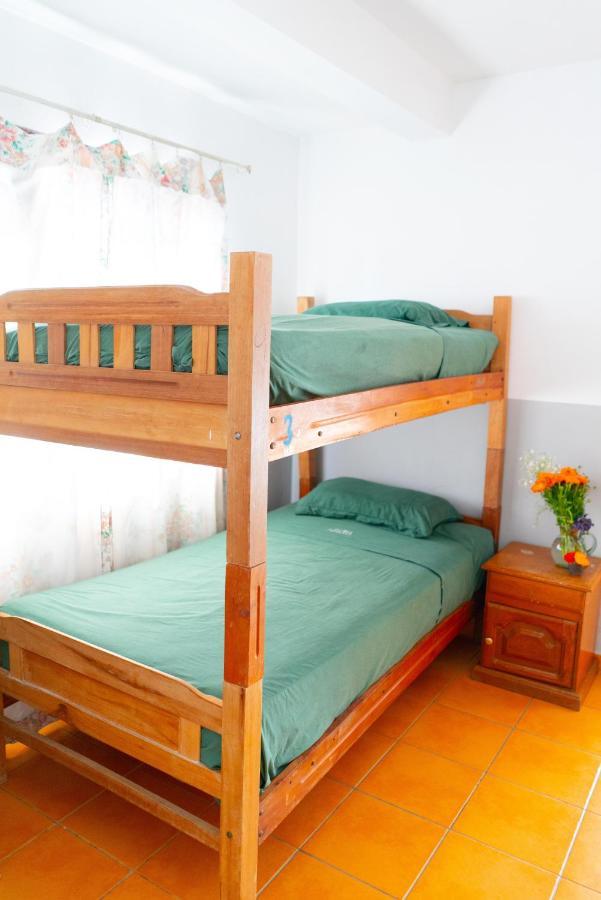Hostal Zeballos Tarija Luaran gambar